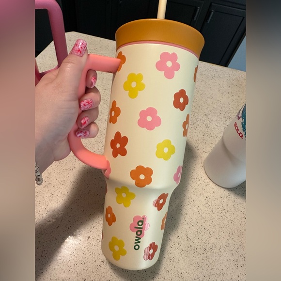 🔥 Owala Special Edition Tumbler 🔥 - Picture 2 of 3